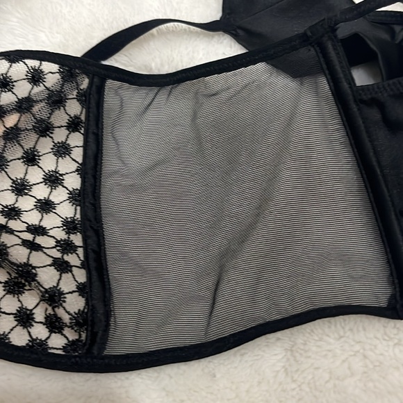 Very Sexy no flaws..worn once- too big for me Vic Sec strap blk High Rise Strapp - Picture 10 of 10